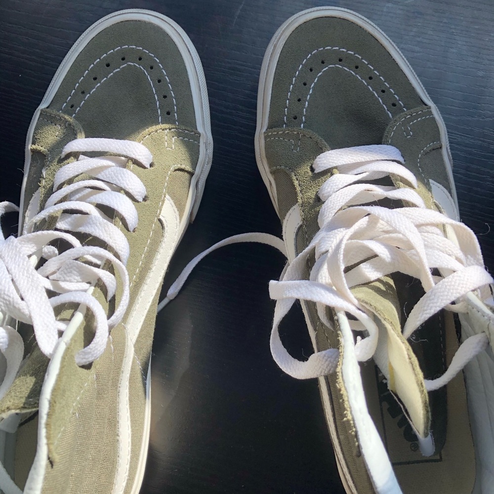 Practically new HIGHTOP VANS